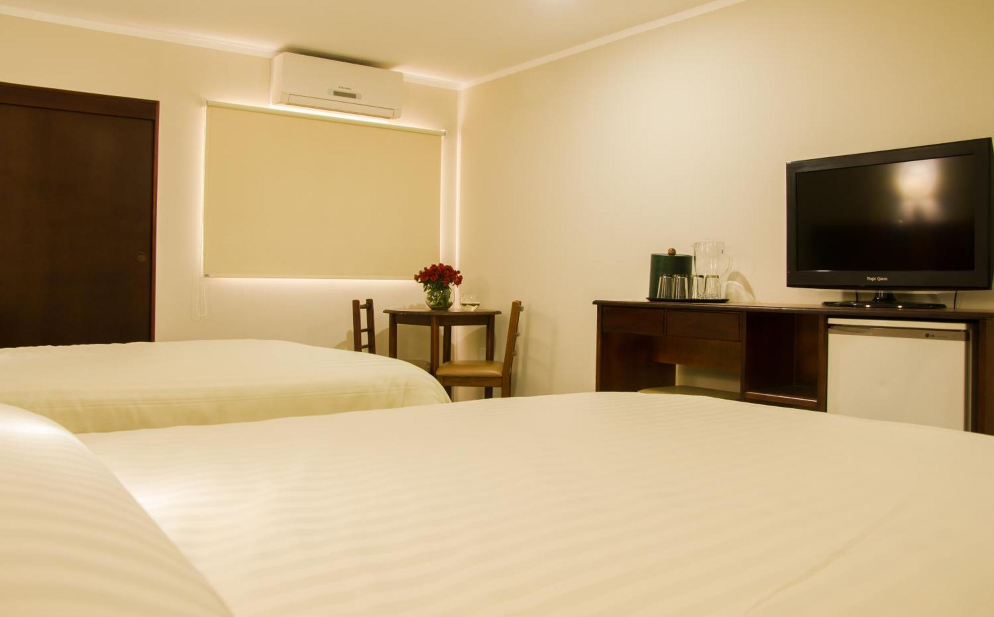 Hotel La Pedregosa Мерида Экстерьер фото