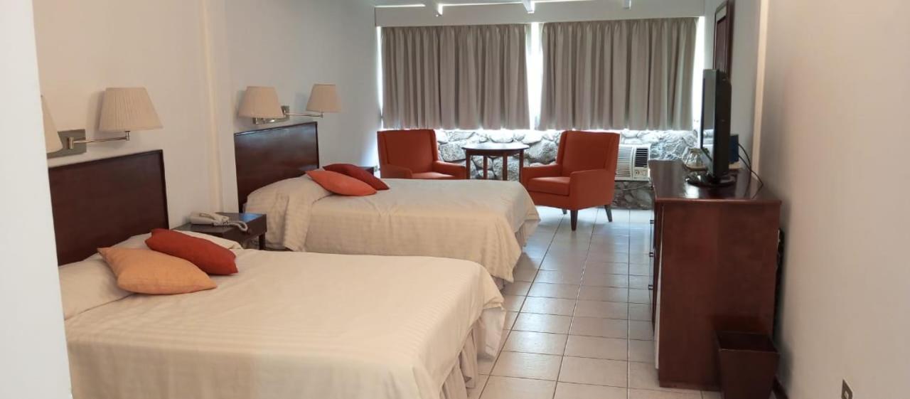 Hotel La Pedregosa Мерида Экстерьер фото